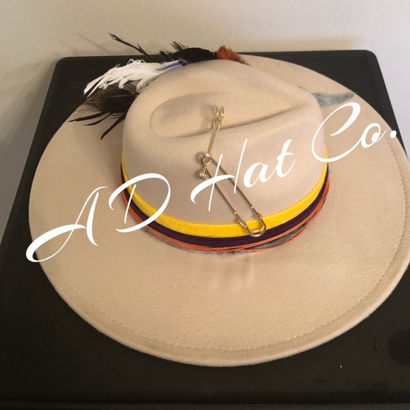 Custom-Made Felt Fedora - “Brunch Barbie” - Picture 9 of 10